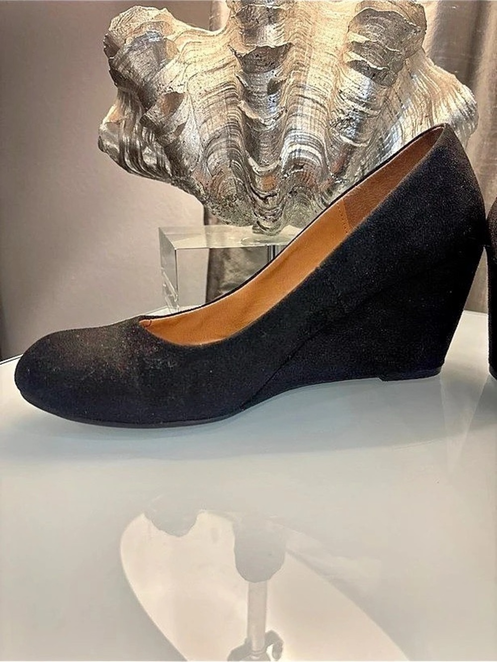 Chinese Laundry size 8 Faux Black Suede Wedge Pumps